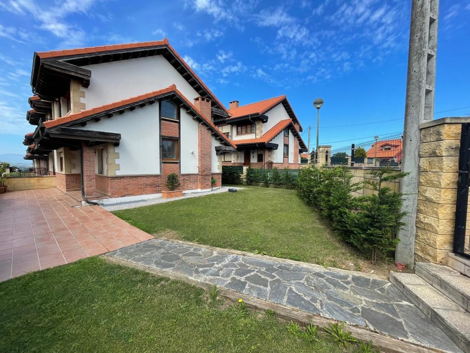 Property building, Garden