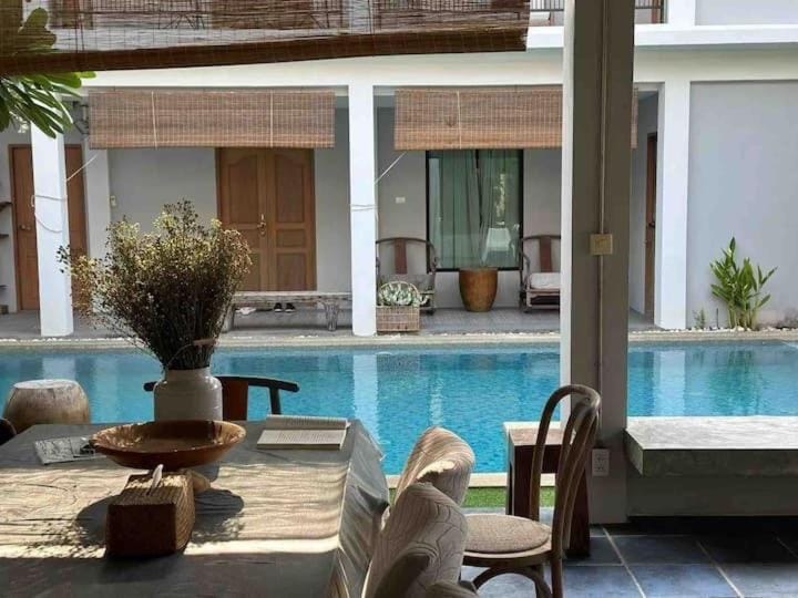 ChiangMai清迈 cozy pool Villa 8rooms Villa in Chiang Mai