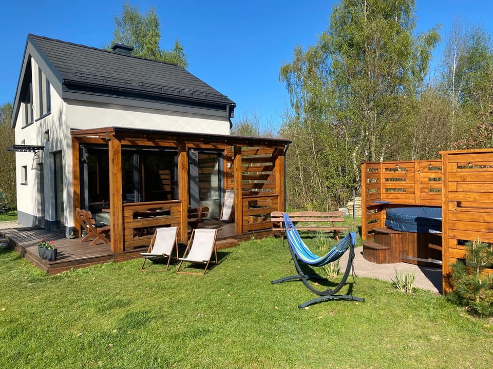 Dębowy Zakątek Sasino - domki z sauną lub jacuzzi House in Pomeranian Voivodeship