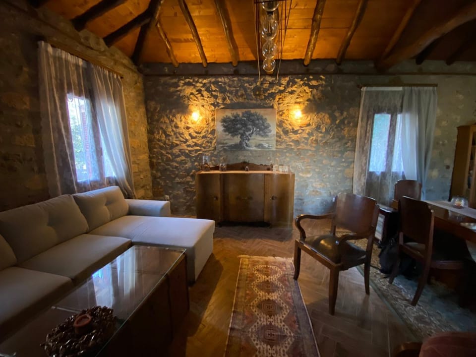 Bed, Living room, Seating area