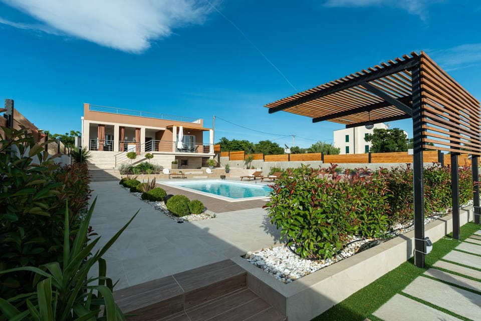 Pool view, Swimming pool