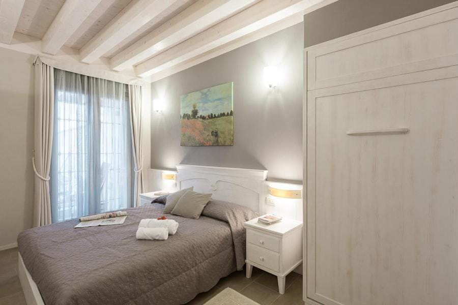 B&B CORTE SAN MICHELE Desenzano Bed and Breakfast in Province of Brescia