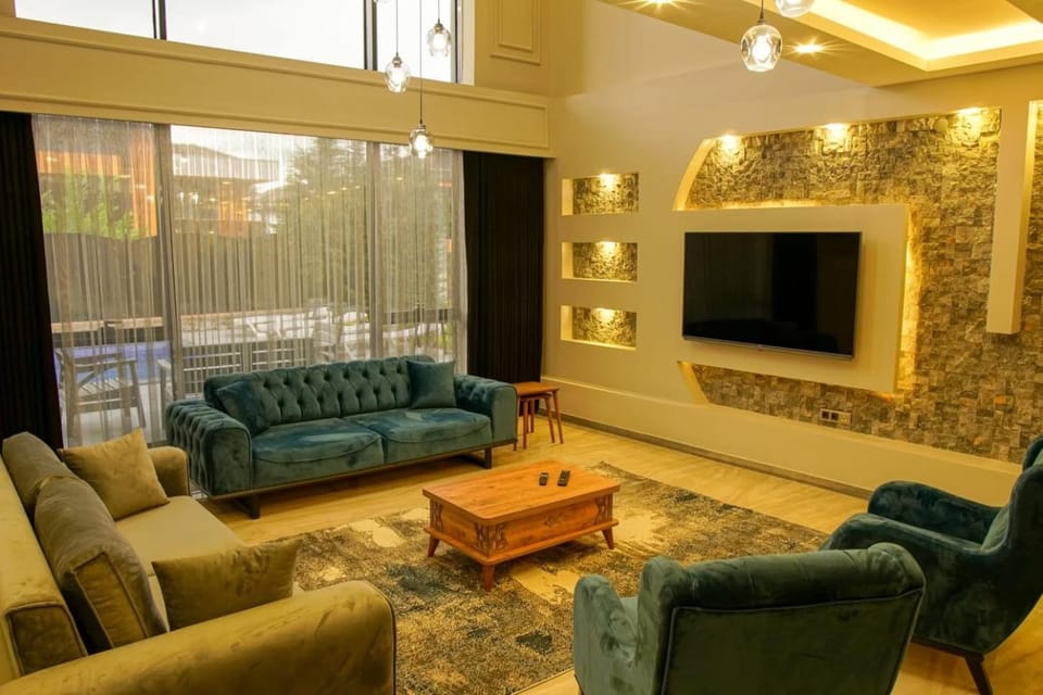 Communal lounge/ TV room, TV and multimedia, Living room, Seating area