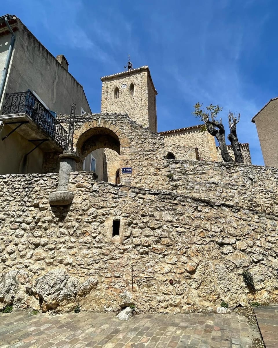 Gîte XL Familles et groupes Duilhac sous Peyrepertuse Hostel in Occitanie
