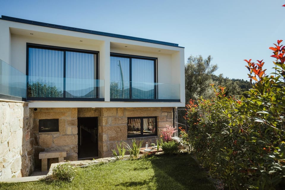 Casa da Vila - Pool & Hot Tub with Mountain View in Gerês Villa in Viana do Castelo District, Portugal