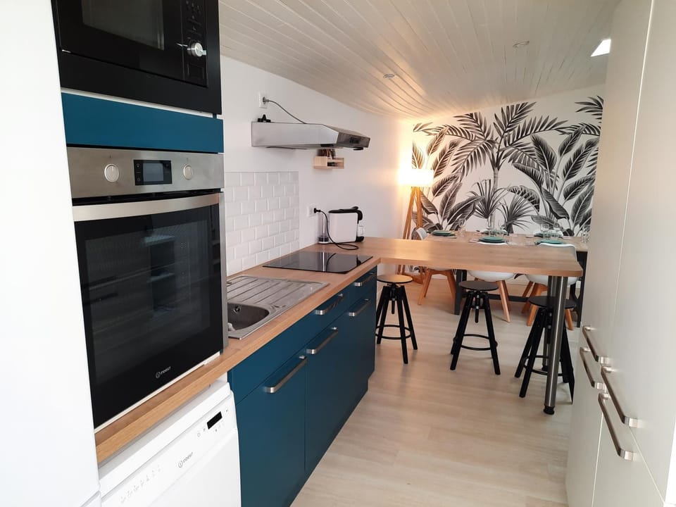 Dining area, stove, kitchen