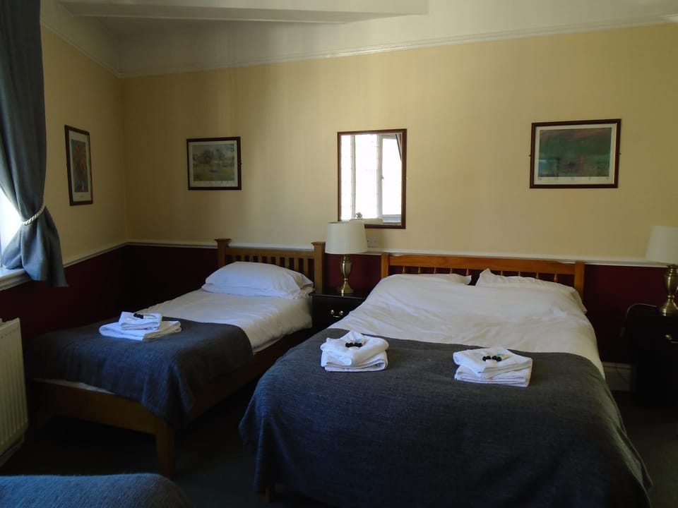 The Swan Inn Pub Inn in Isleworth