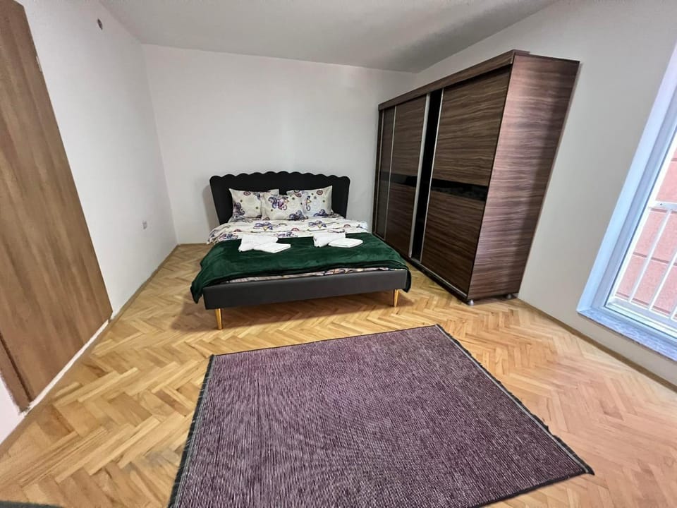 Prishtina Sunny Hill - 2 bedroom's 2 dining rooms Apartment in Serbia