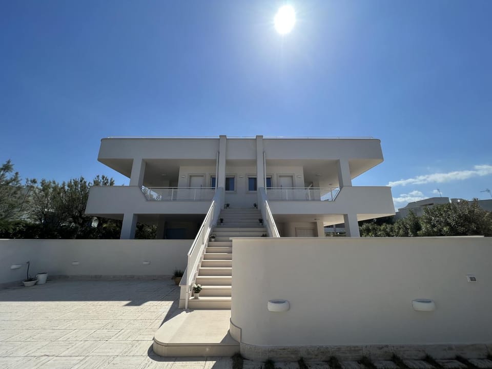 Property building, Facade/entrance