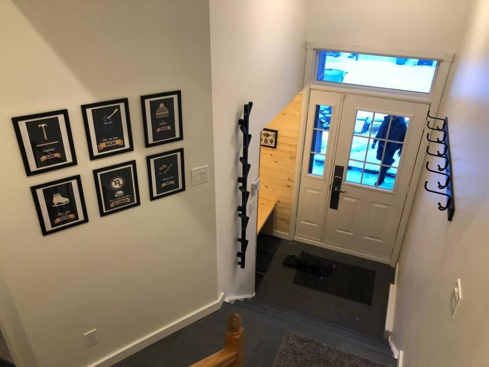 4 Storey Ski Inout Mountain Home In Tremblant House in Mont-Tremblant
