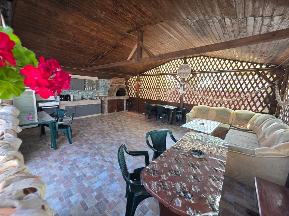 BBQ facilities, kitchen