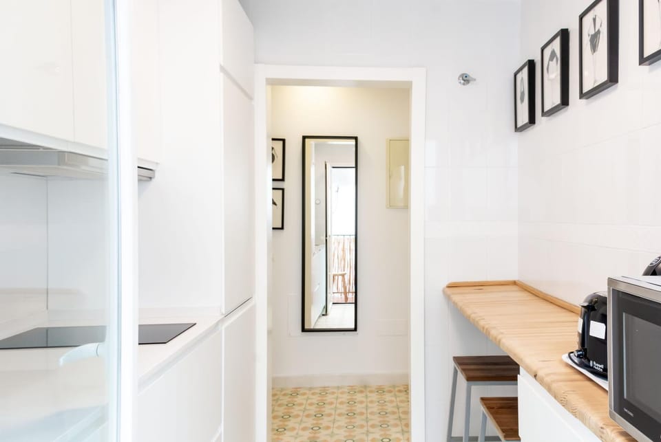 Kitchen or kitchenette