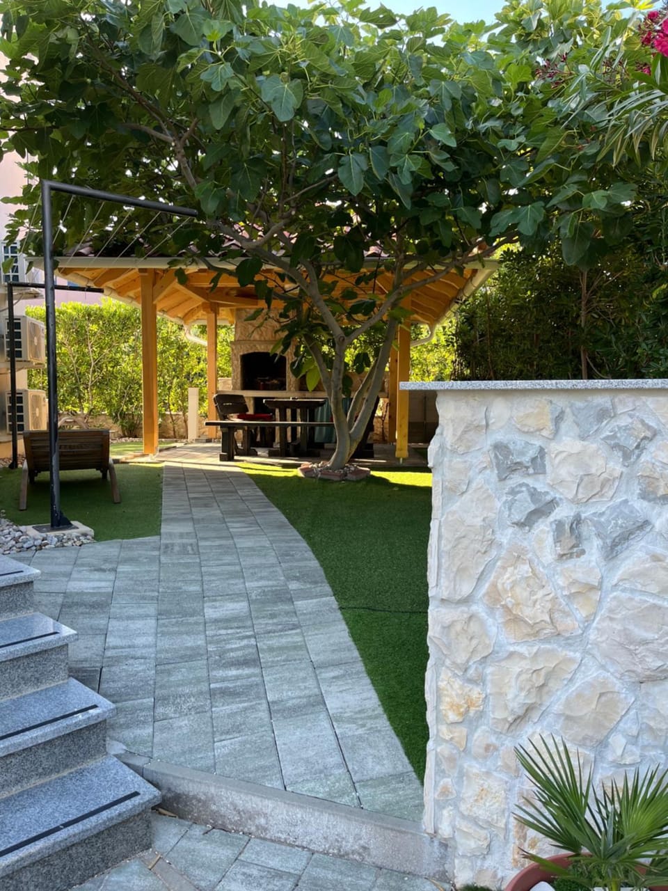 Legacy apartment 1 with privat jacuzzi and apartment 2 with BBQ Apartment in Novalja