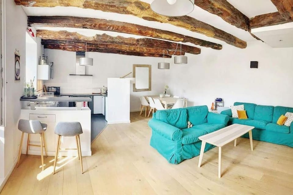 Living room, Dining area