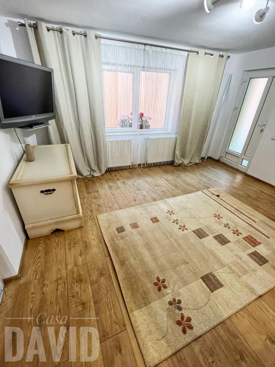 Communal lounge/ TV room, Living room, Seating area