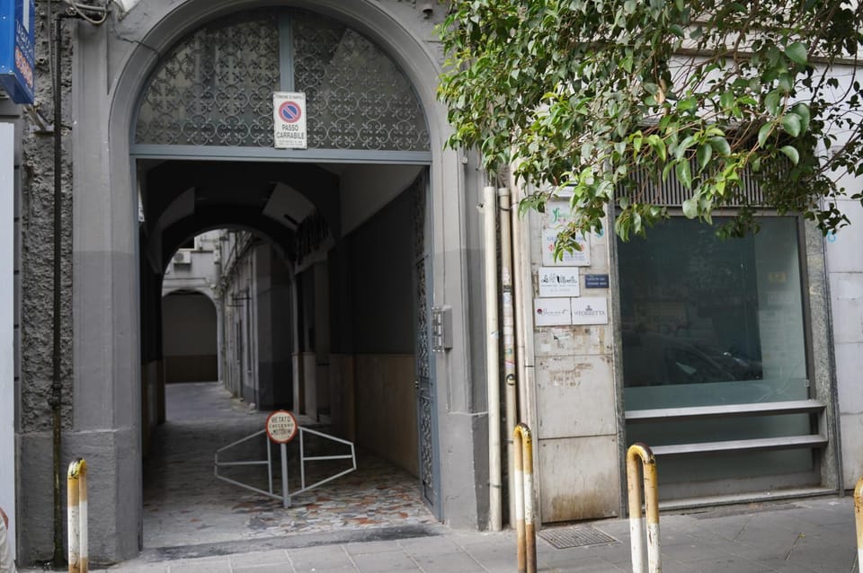 Facade/entrance