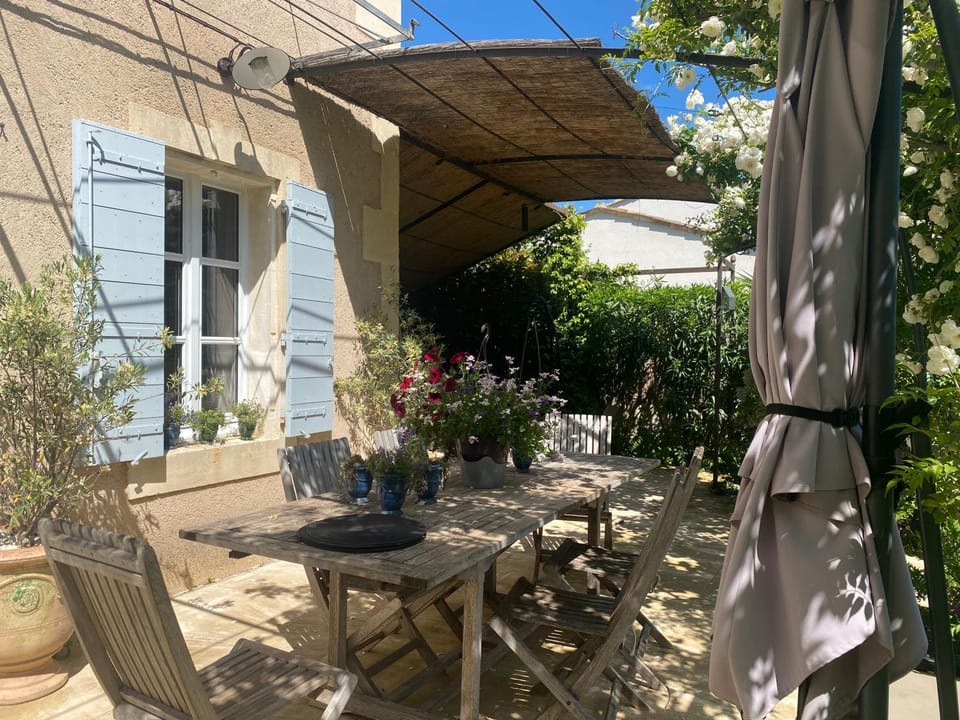 La Paradoune 2 Bed and Breakfast in Arles