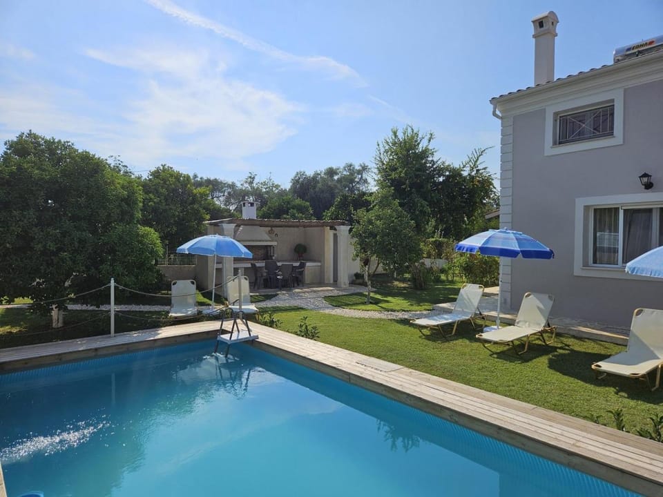 BBQ facilities, Garden view, Swimming pool, sunbed