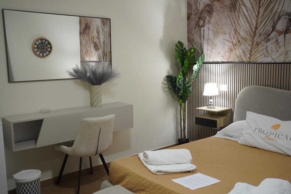 TROPICAL ROOMS Vista Mare Bed and Breakfast in Cirò Marina