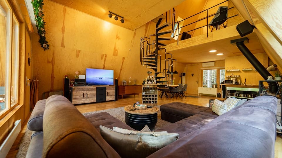 Forest House Stella - A frame cabin Cabin in Primorje-Gorski Kotar County