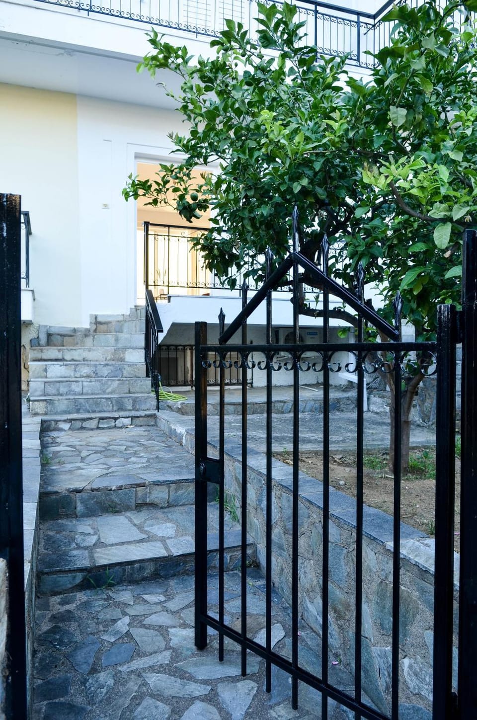 Facade/entrance