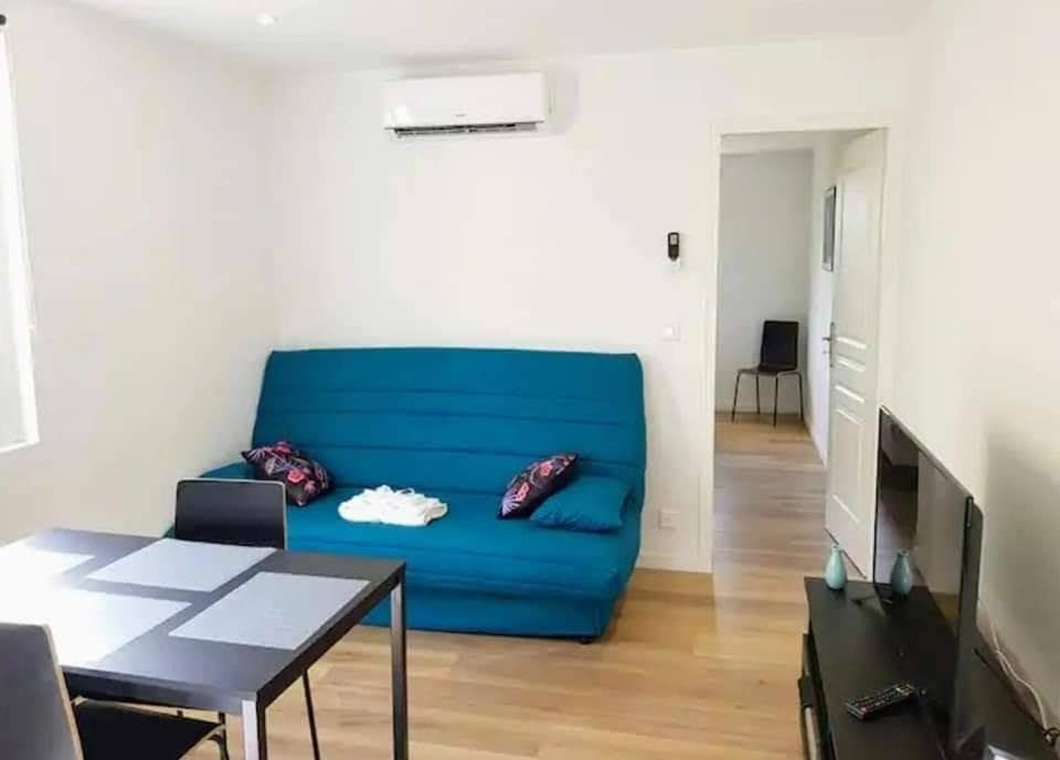 Appartement climatisé Golfe-Juan plage Apartment in Antibes