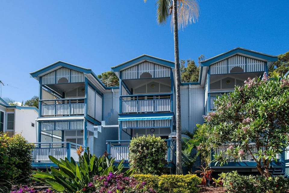 Property building, Garden