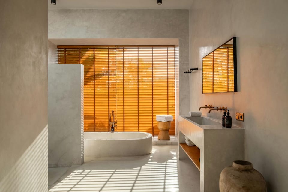 Bathroom, Bath