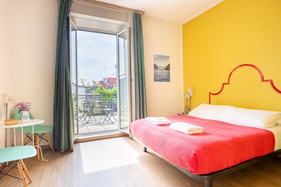 Bed, View (from property/room), Balcony/Terrace, Photo of the whole room, Bedroom