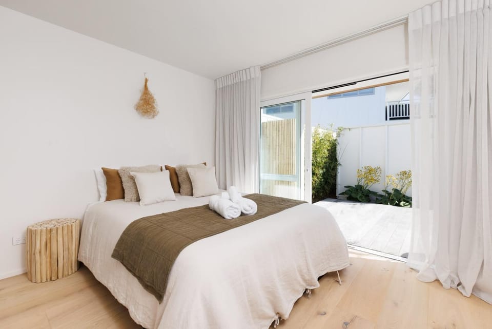 The Endless Summer Home - Beach and Town Location House in Bay Of Plenty