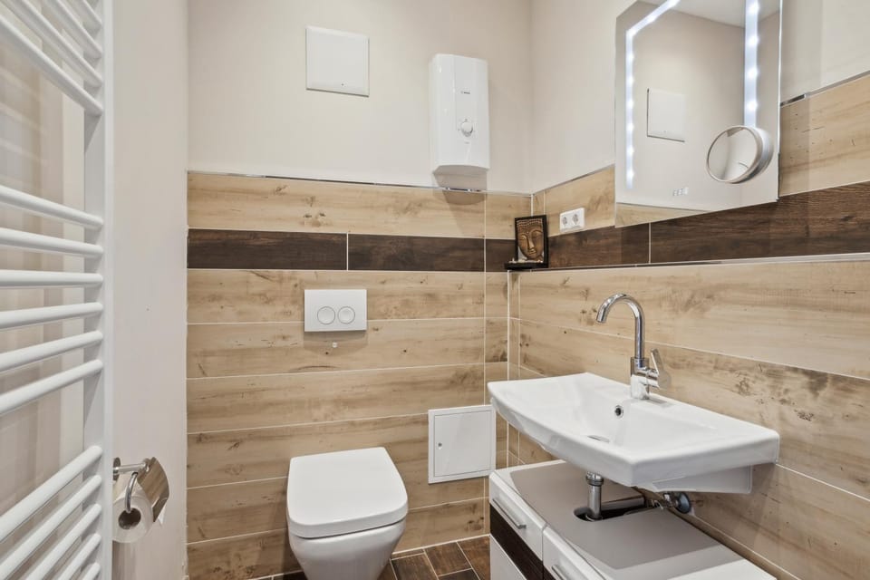 Toilet, Bathroom
