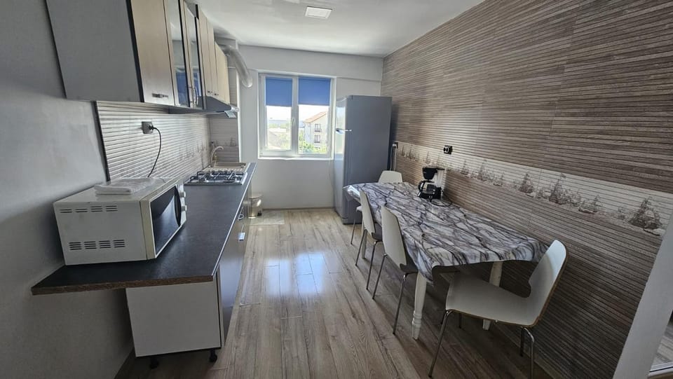 Apartament cu 3 camere central Sulina Apartment in Romania