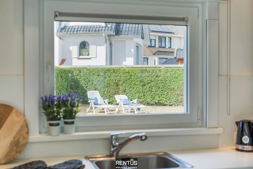 Garden, Kitchen or kitchenette