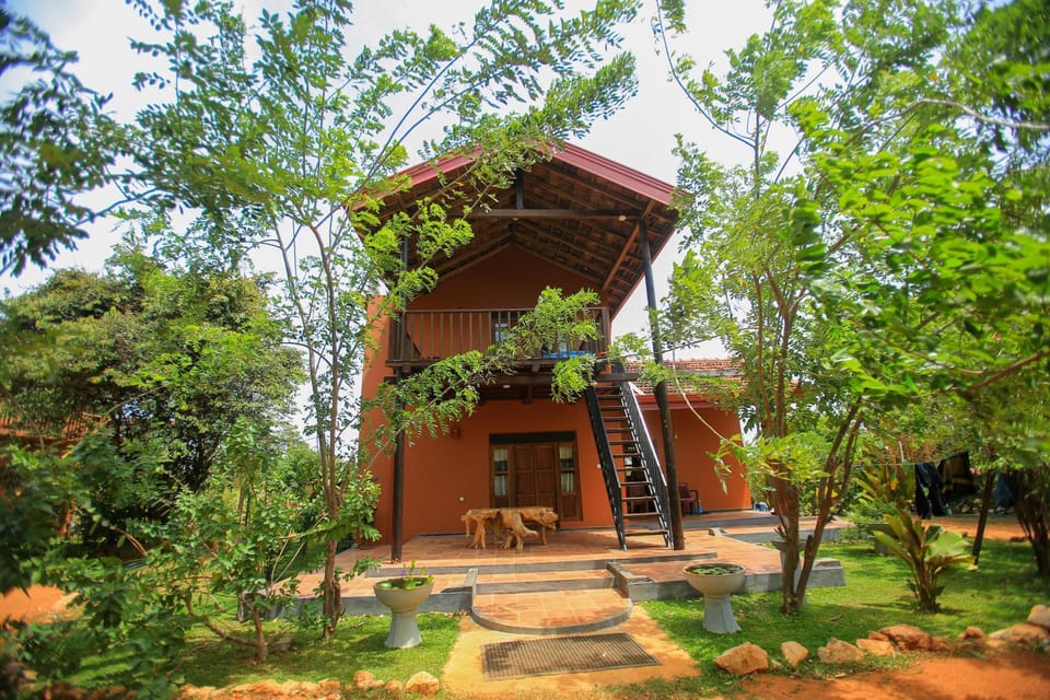 Property building, Facade/entrance, Garden