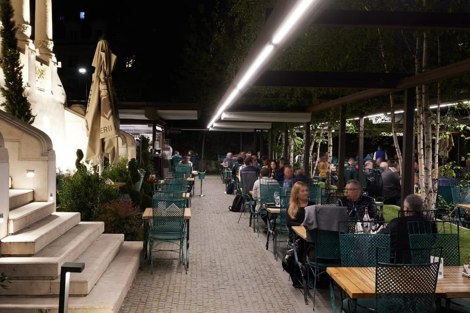 Restaurant/places to eat