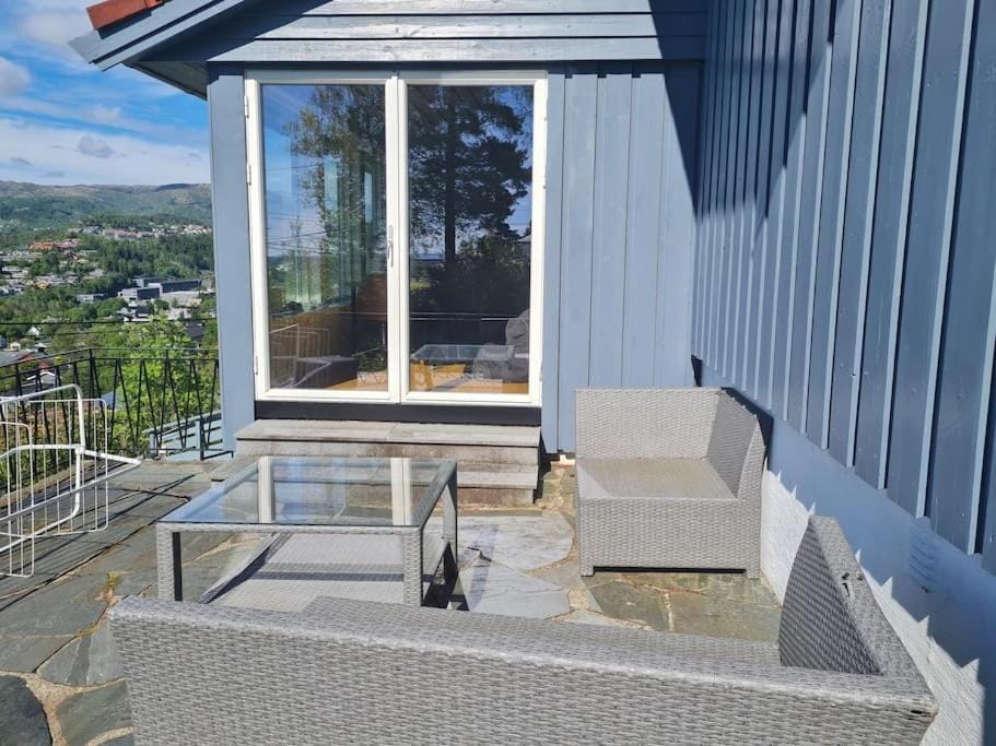 Patio, Day, Balcony/Terrace