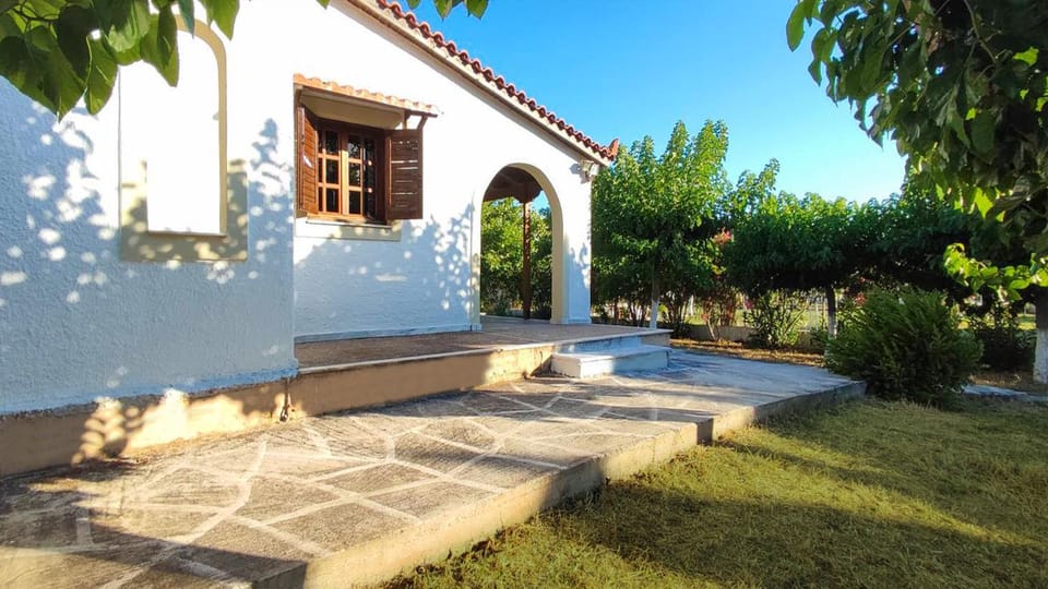Property building, Garden view