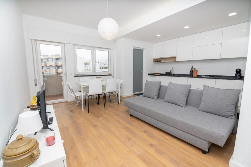 Kitchen or kitchenette, Living room, Dining area