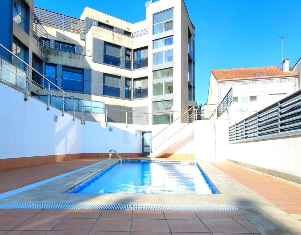Property building, Pool view, Swimming pool, Swimming pool