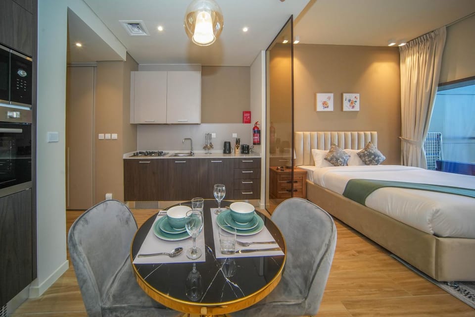 Bed, Kitchen or kitchenette, Photo of the whole room, Seating area, Dining area, pet friendly, stove