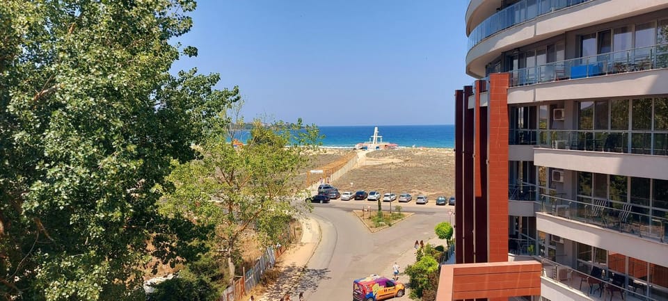 Aparthotel Happy Apartment in Burgas Province