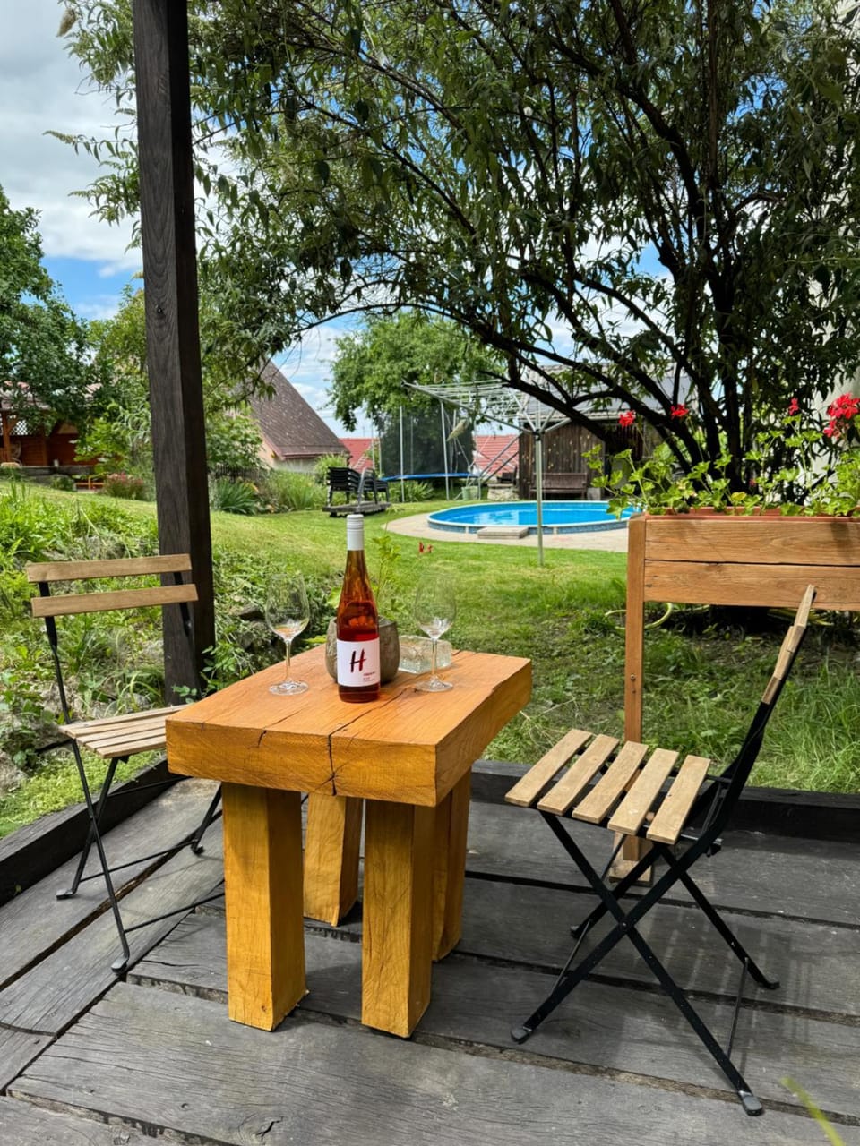 Garden, Garden view, Alcoholic drinks