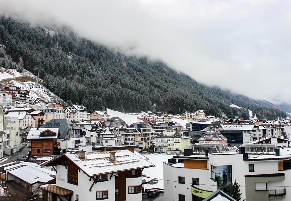 Day, Natural landscape, Winter, Mountain view