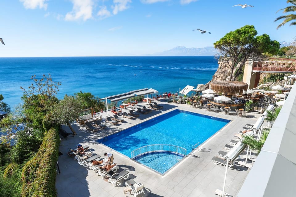 View (from property/room), Pool view