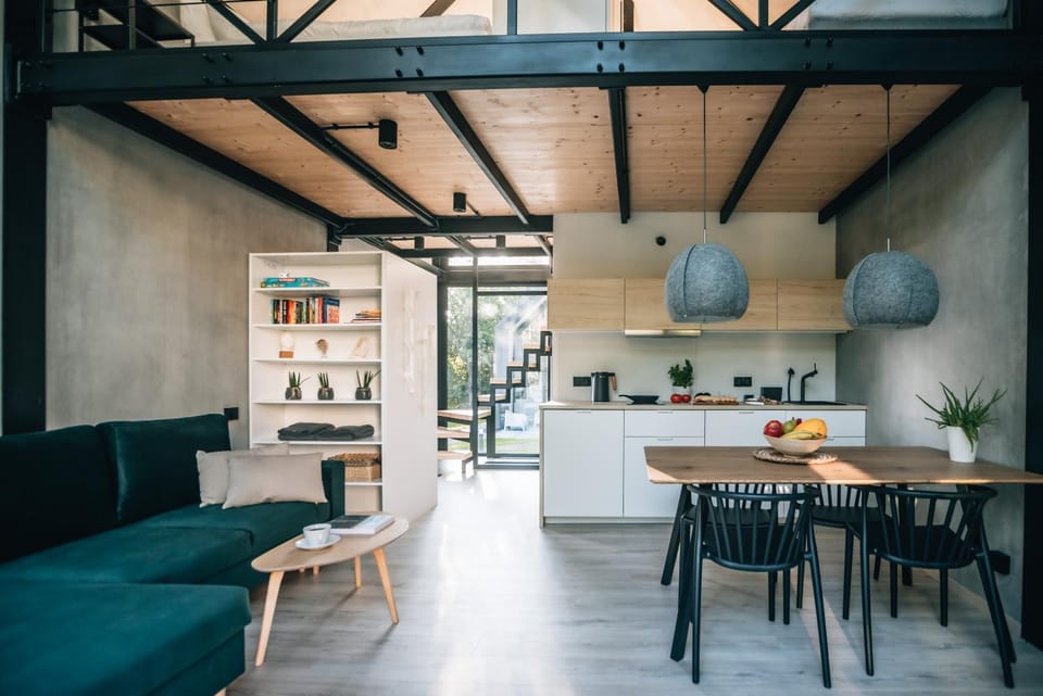 Kitchen or kitchenette, Seating area