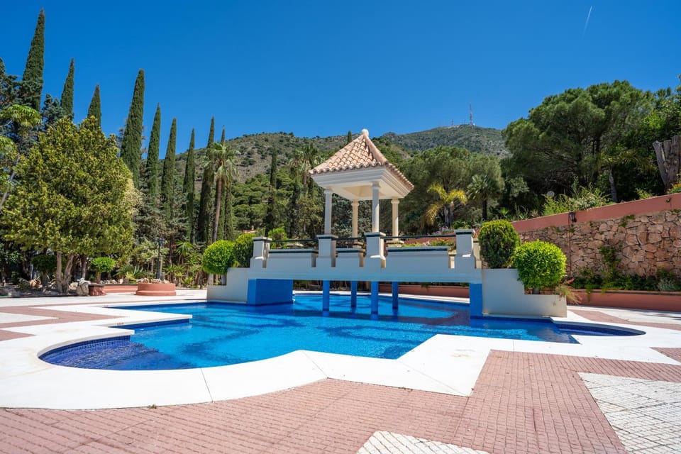 Natural landscape, Pool view, Swimming pool