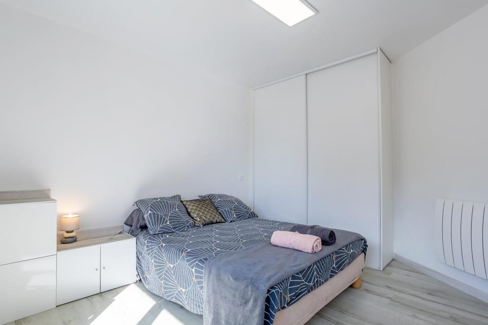 Living room, Bedroom