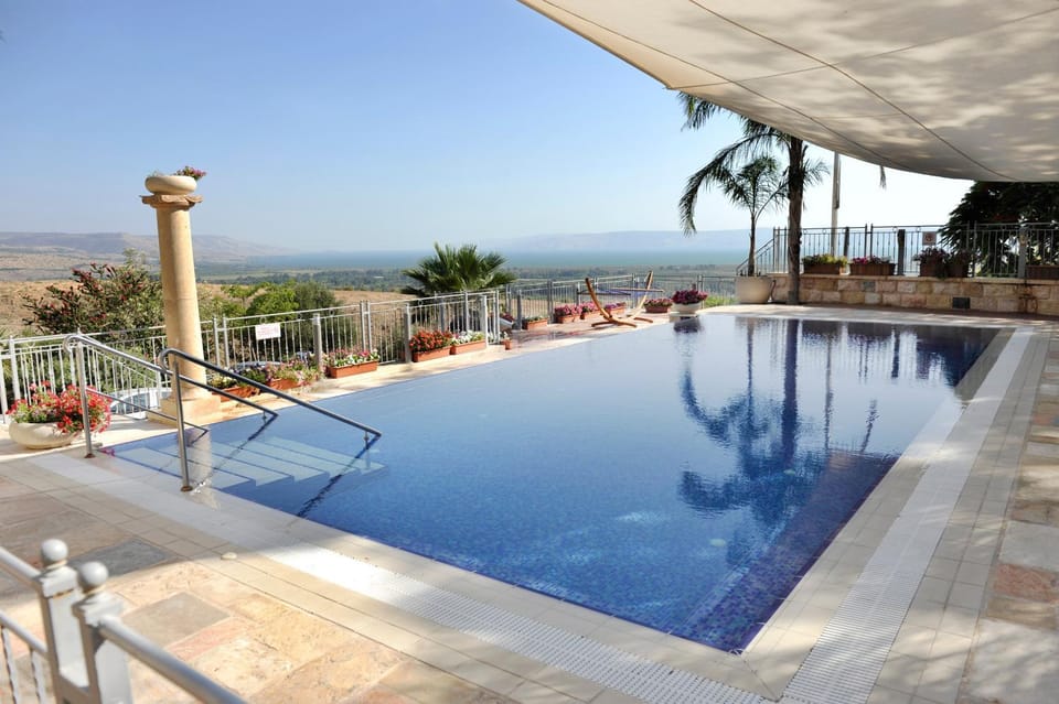Winter, View (from property/room), Swimming pool, internet