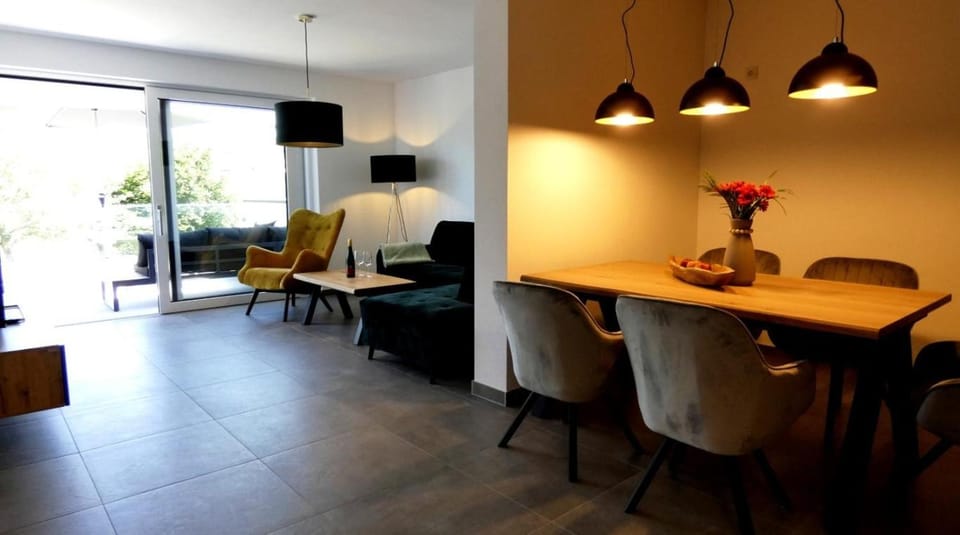 Living room, Dining area