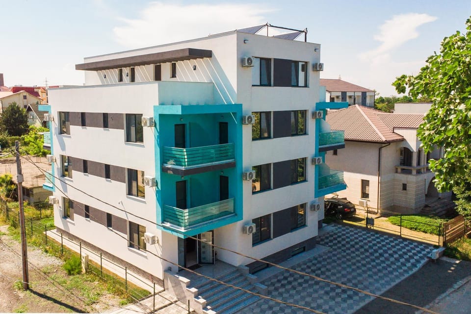 Property building, Day, Neighbourhood, Street view